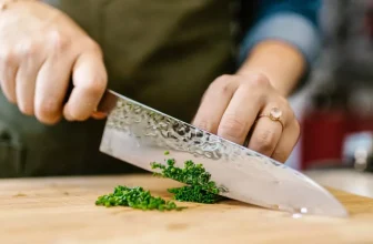 How Do You Choose the Best Chef's Knife for Your Kitchen?